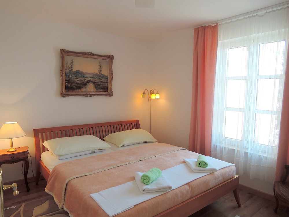 Apartment (3)