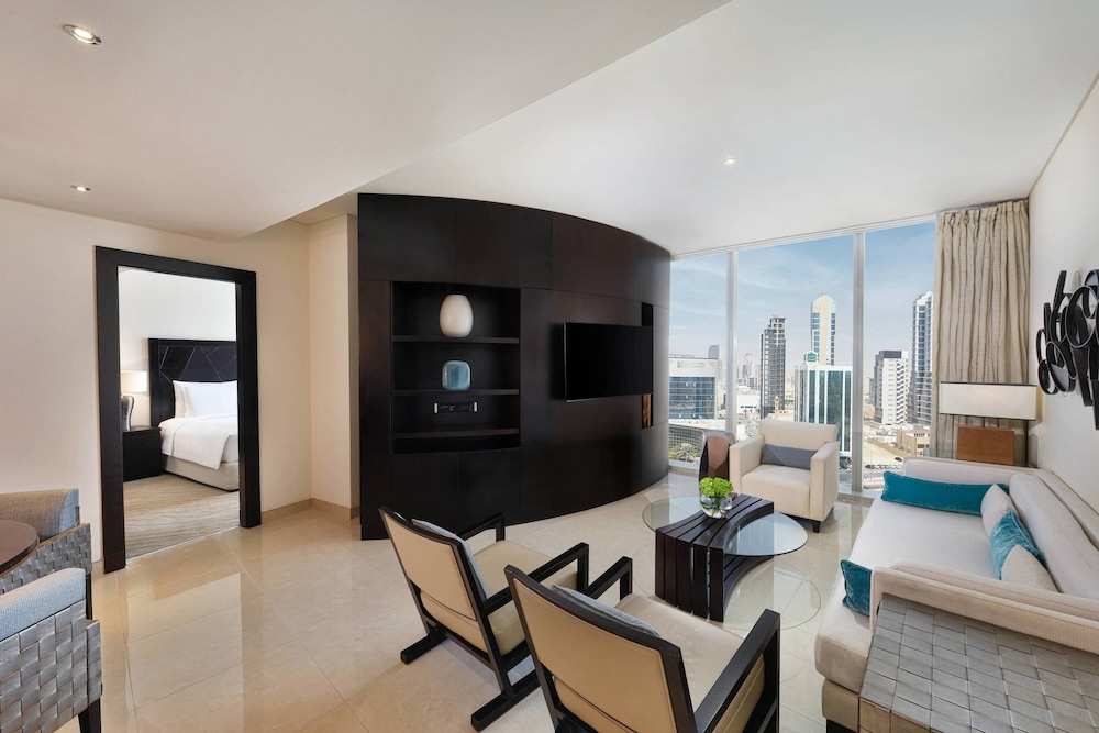 Suite, 3 Bedrooms, City View - Photo 1