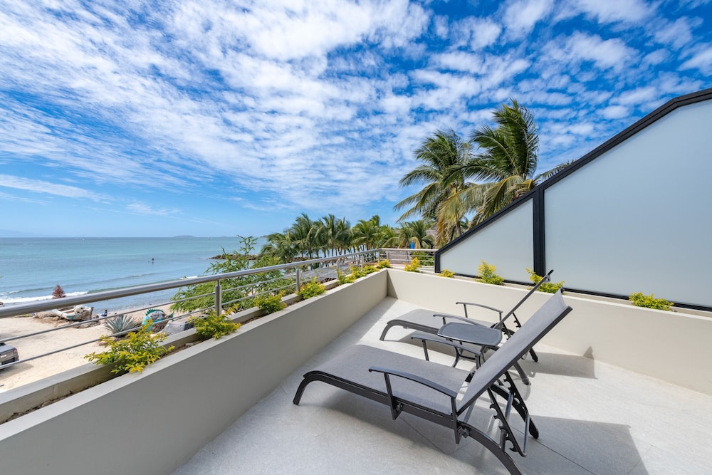Comfort Condo, 1 Bedroom, Beach View 202