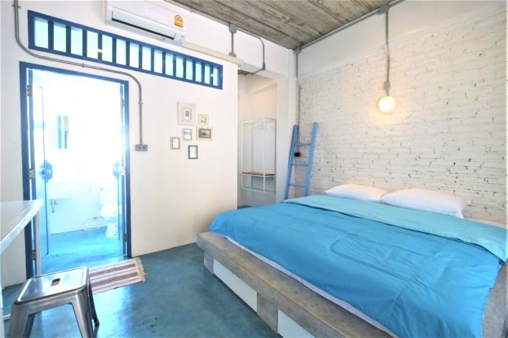 Deluxe Double or Twin Room photo 1