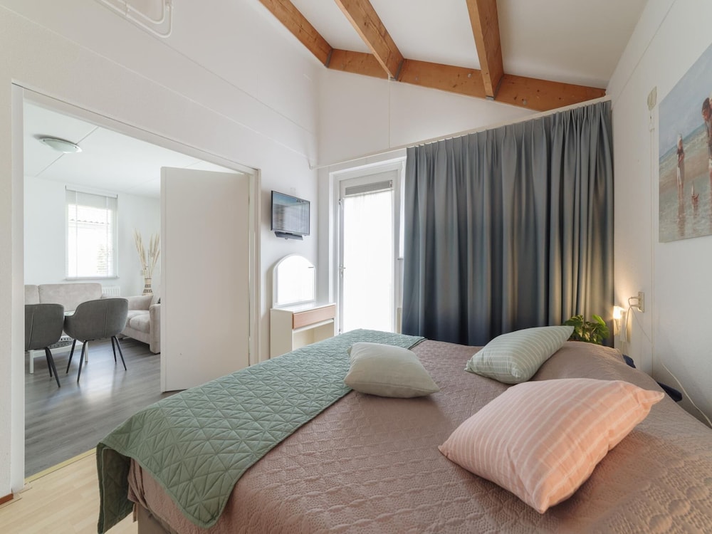 Premium House, 4 Bedrooms photo 1