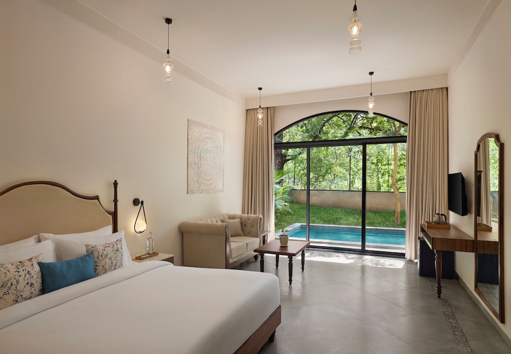 Classic Villa, 3 Bedrooms, Balcony, Garden View (Balcony) - Photo 1
