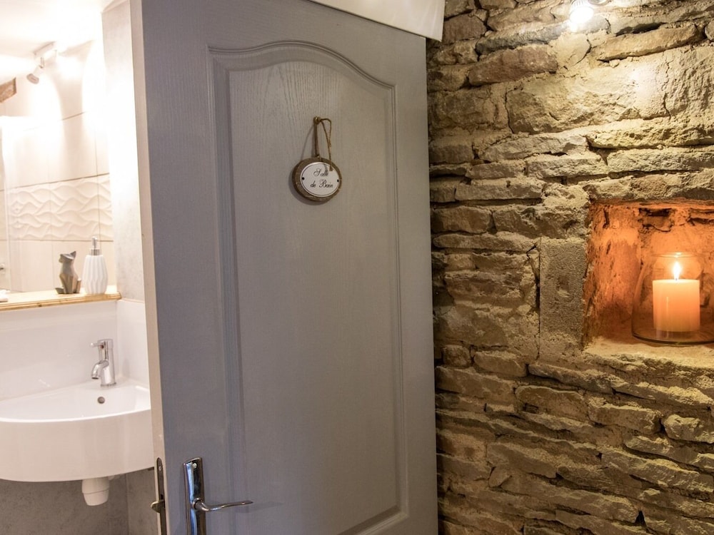 Double Room, Private Bathroom (La Cave) photo 2