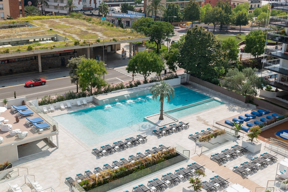 Superior Twin Room, Pool View (2 adults) - Photo 4