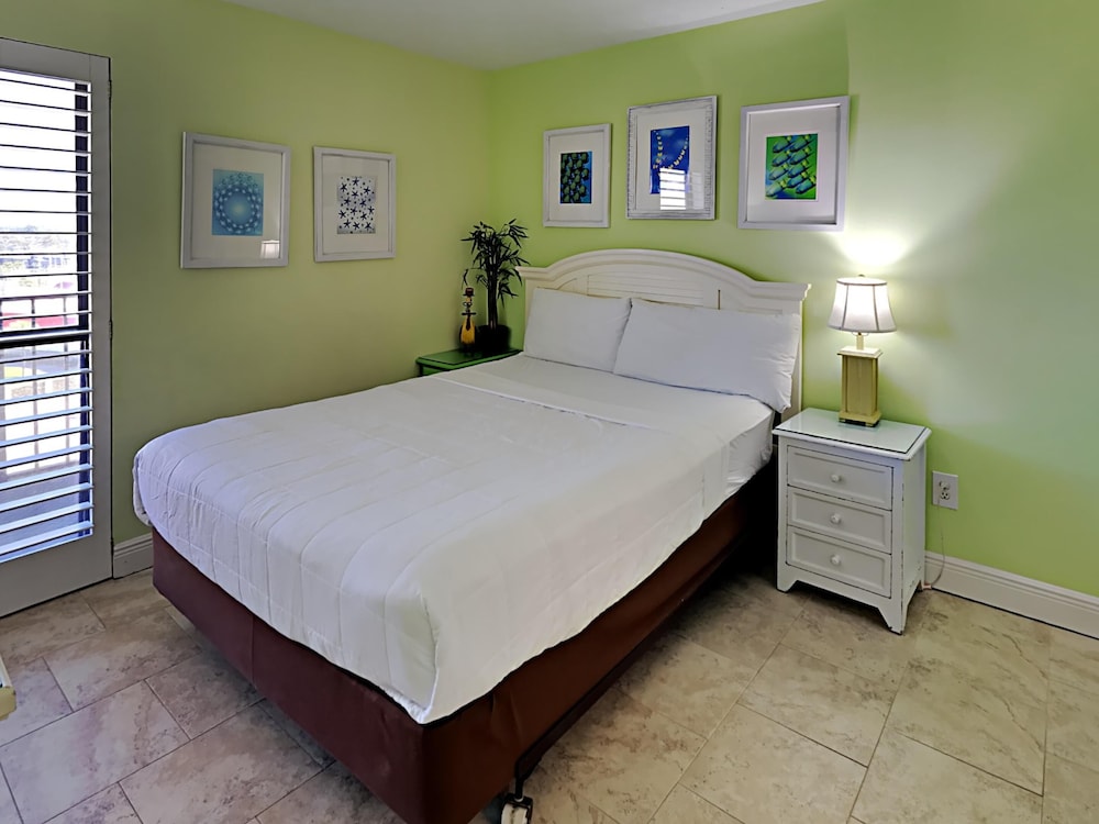 Condo, Multiple Beds, Ocean View (T1 705 - No Pets) photo 2