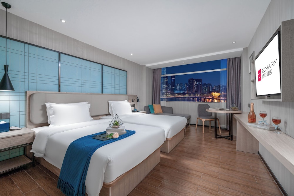 Superior Twin Room, City View