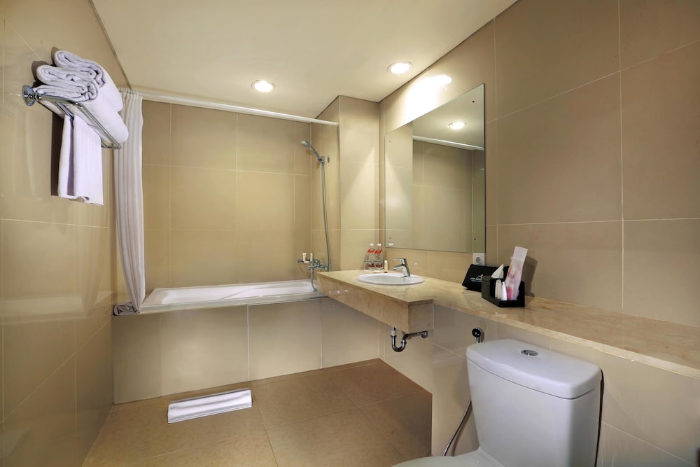 Room, 2 Bedrooms, Balcony photo 3