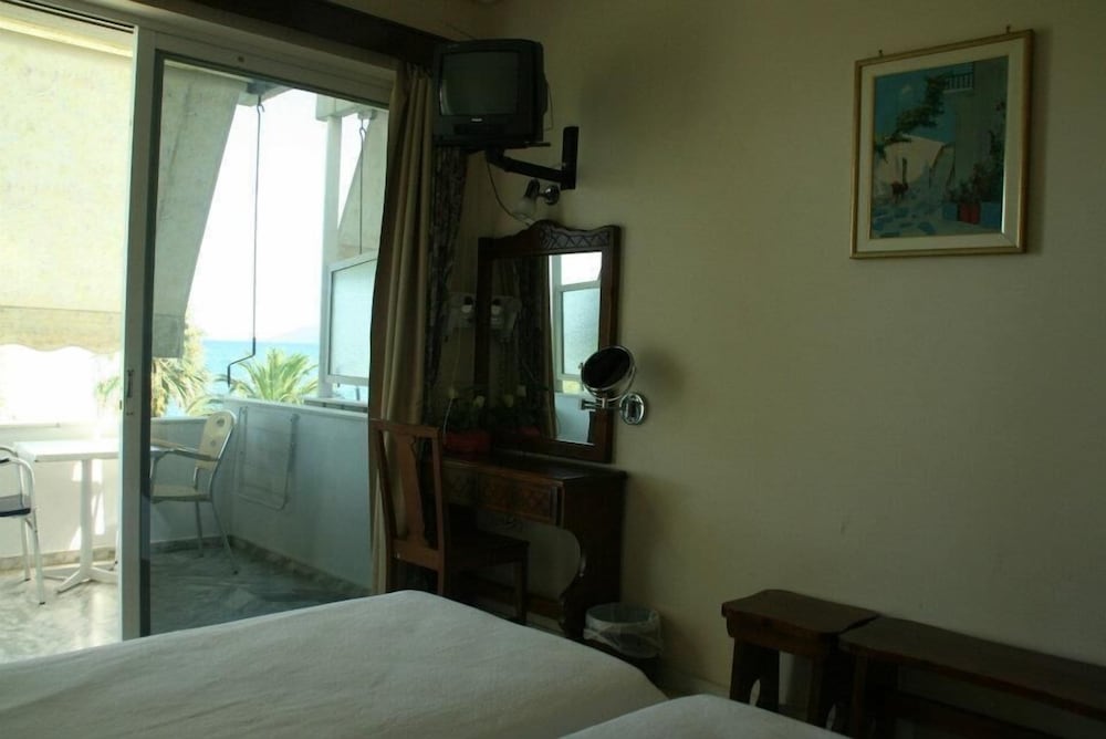 Economy Double Or Twin Room, 2 Twin Beds photo 3