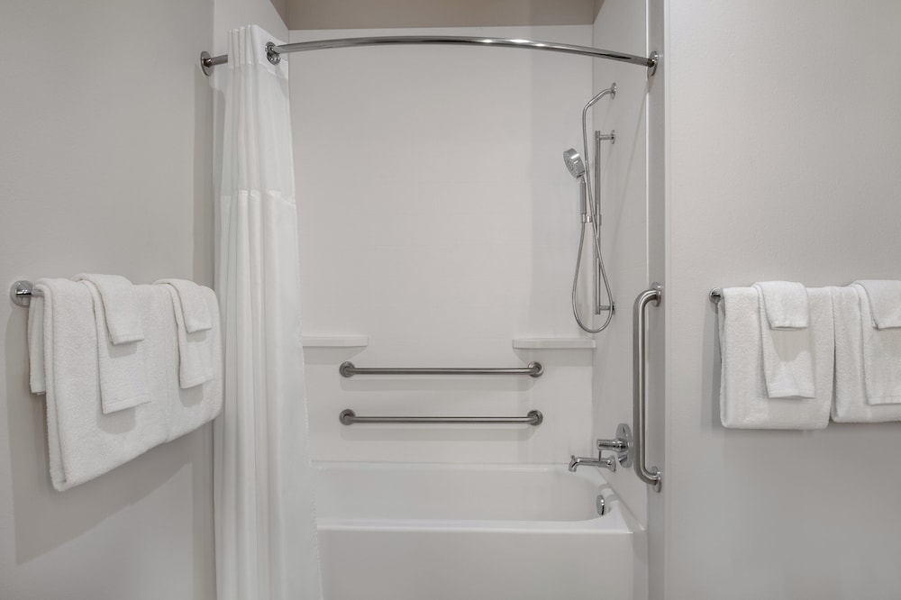 Suite, 1 King Bed, Accessible (Mobility, Tub) - Photo 9
