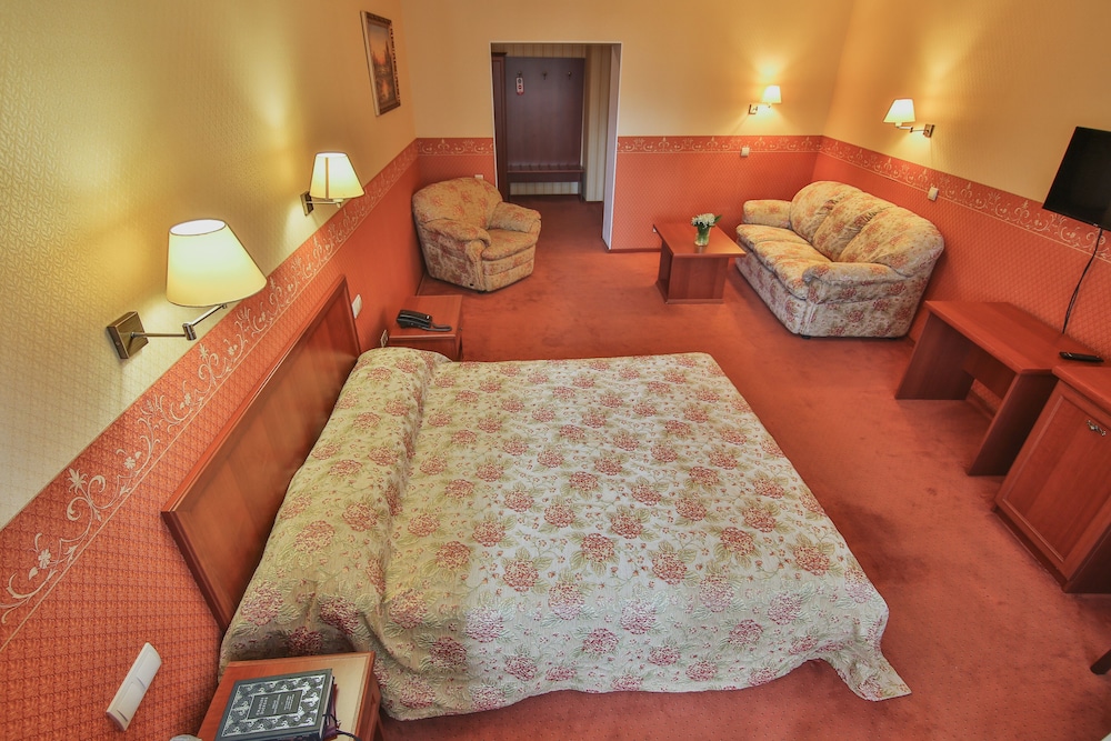 Luxury Suite photo 2