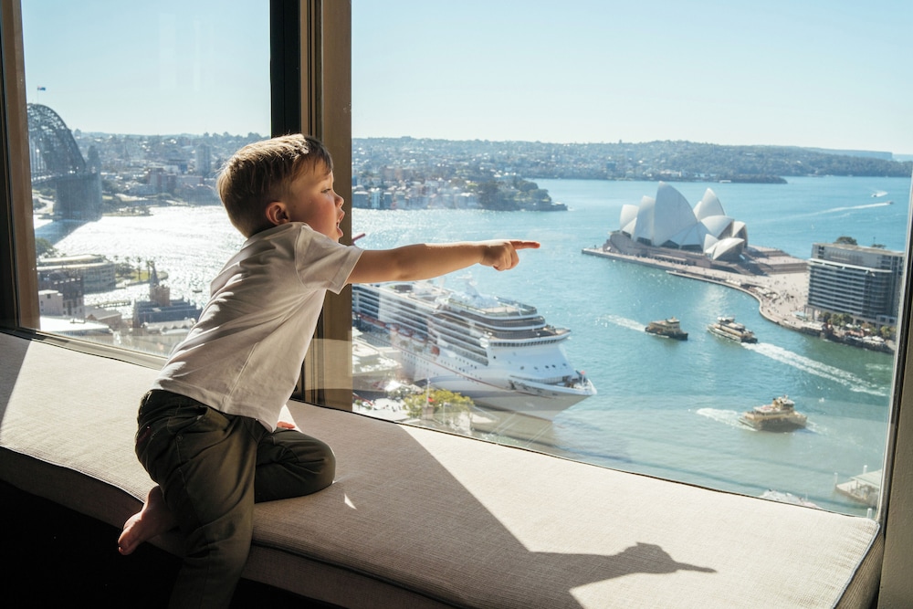 Sydney Opera Studio Club Suite thumbnail 5