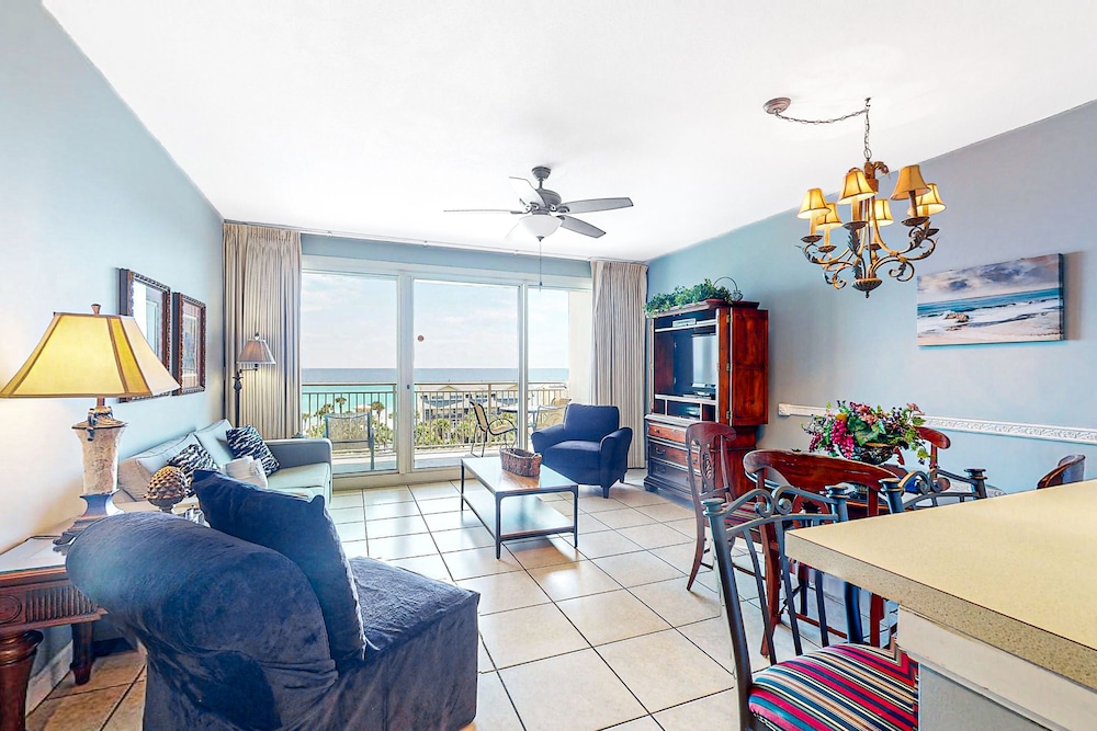 Condo, 2 Bedrooms