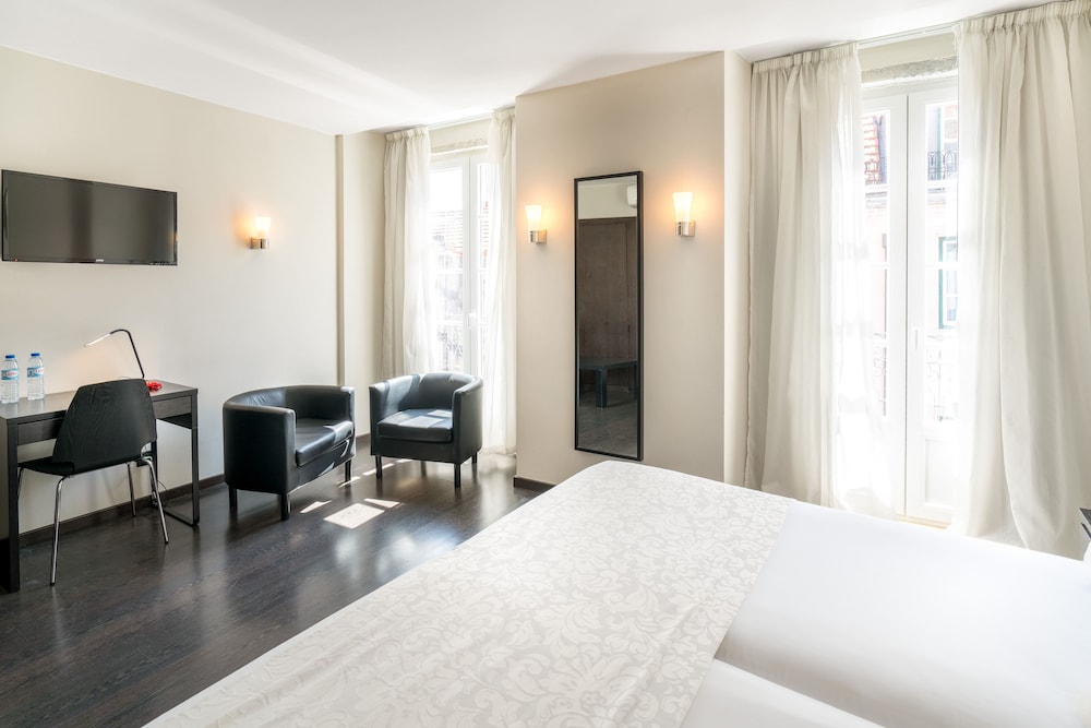 Classic Double or Twin Room