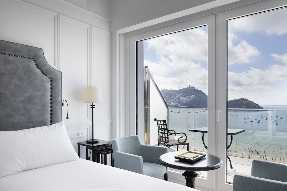 Double Room, Terrace (Bahía de la Concha) - Photo 1