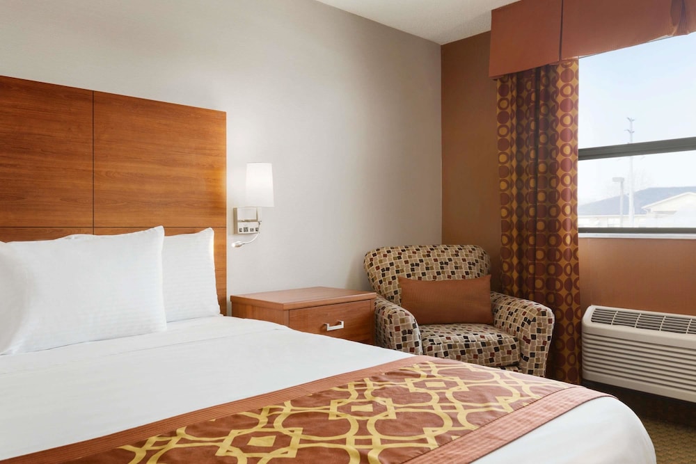 Room, 1 Queen Bed, Accessible, Non Smoking - Photo 1