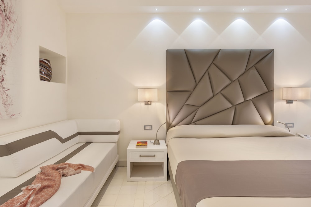 Junior Suite (for 3 people) photo 2