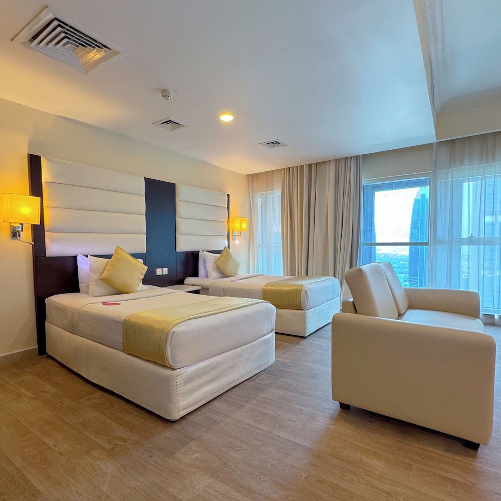 Executive Twin Room with Burj Khalifa View photo 2