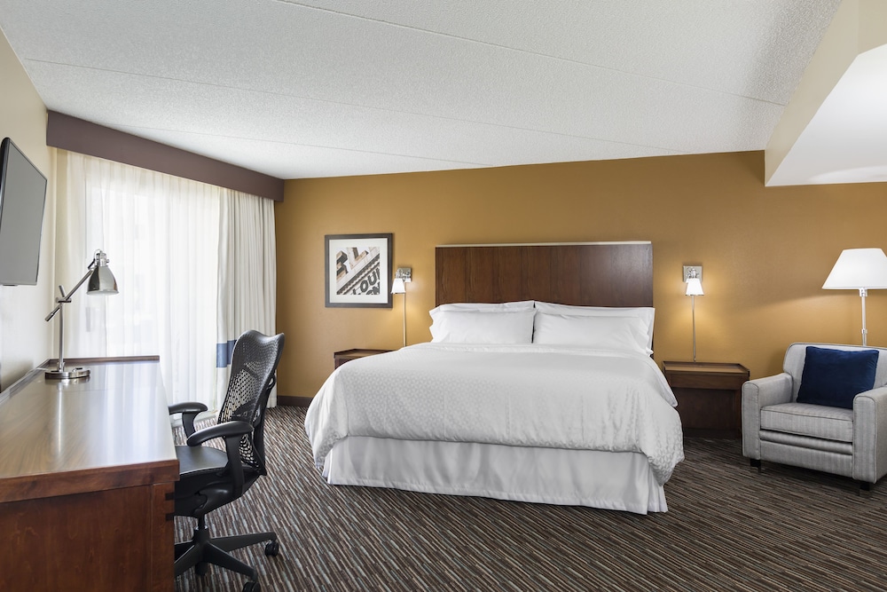 Room, 1 King Bed, Courtyard View - Photo 3