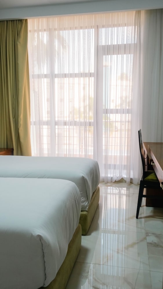 Premium Twin Room, 2 Twin Beds - Photo 2