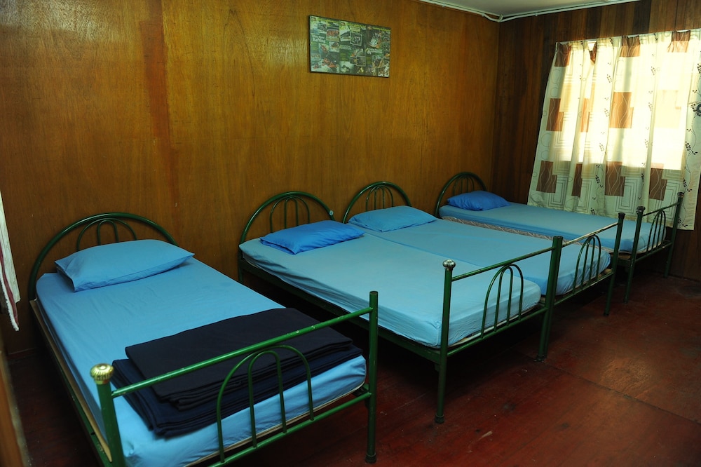 Family Duplex (3 Double Beds and 1 Bunk Bed) photo 2