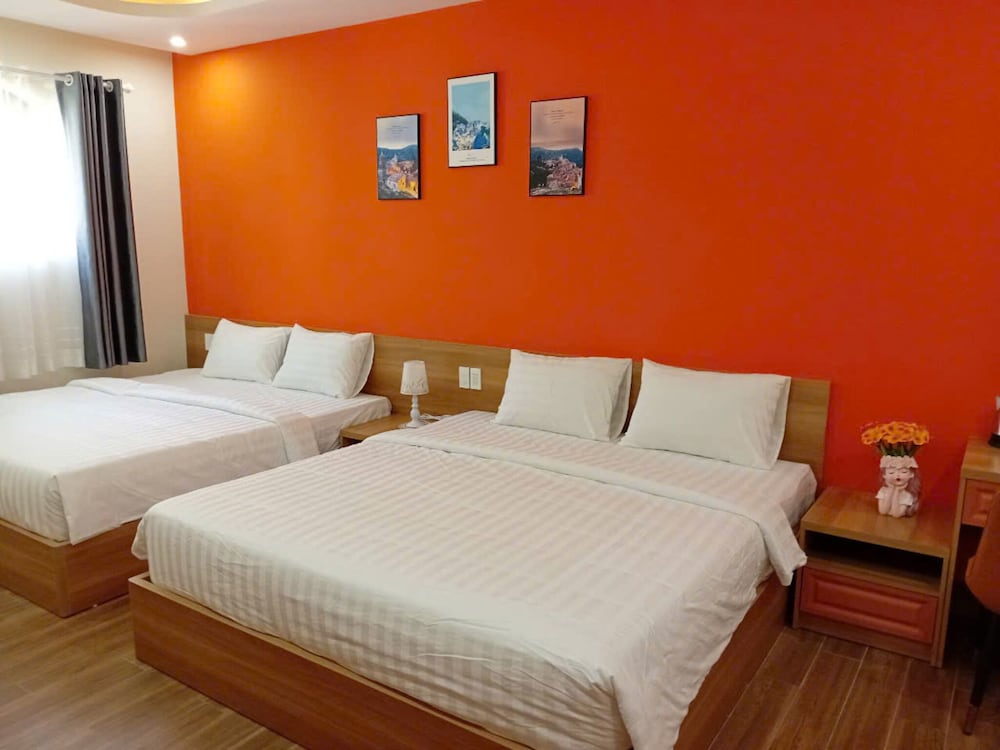 Family Triple Room, Air conditioning, City View