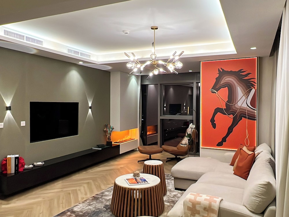 Deluxe Apartment, City View