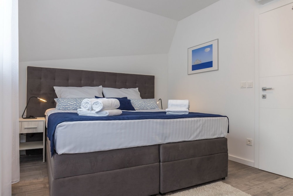 Apartment, 2 Bedrooms, Sea View