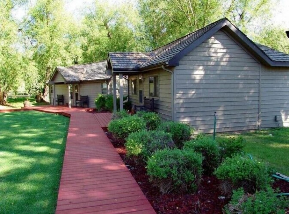 Superior Cottage, 1 Bedroom, Courtyard View, Courtyard Area photo 3