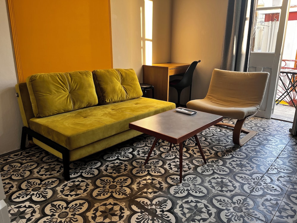 Comfort Apartment, 1 Queen Bed with Sofa bed, Air conditioning, City View