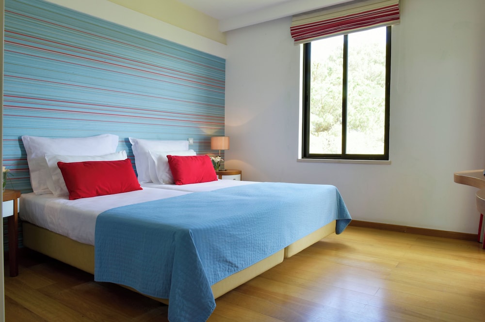 Suite, Garden View