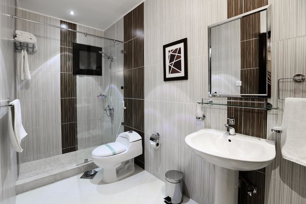 Deluxe Suite, 1 Bedroom photo 2