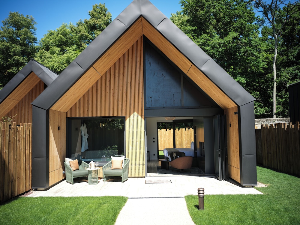 Deluxe Double Room, Garden View