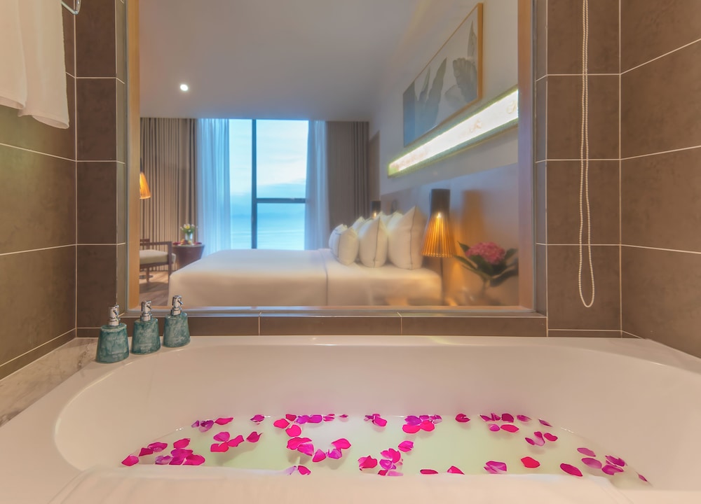 Premier King Ocean View Room