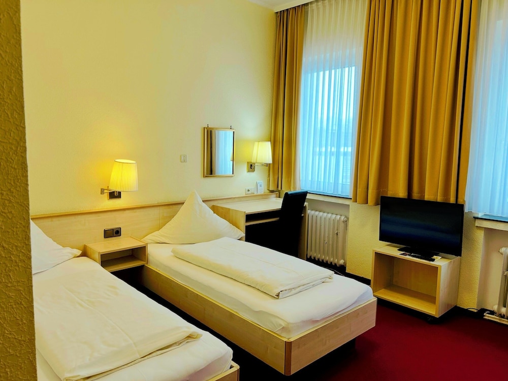 Classic Twin Room