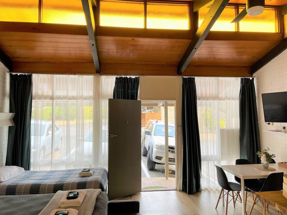 Family Quadruple Room, 1 Bedroom, Non Smoking, Refrigerator & Microwave photo 3