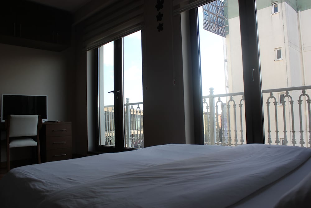 Double Room, Balcony, City View photo 2