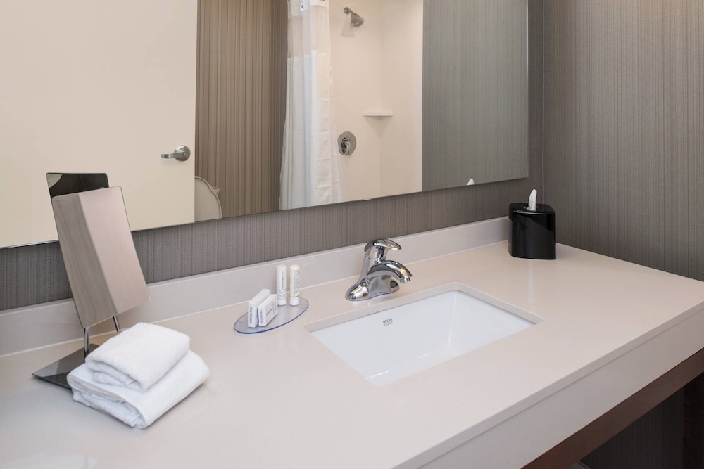 Courtyard by Marriott Detroit Farmington, Fotografia 3