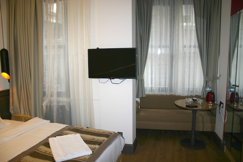 Studio Suite photo 2
