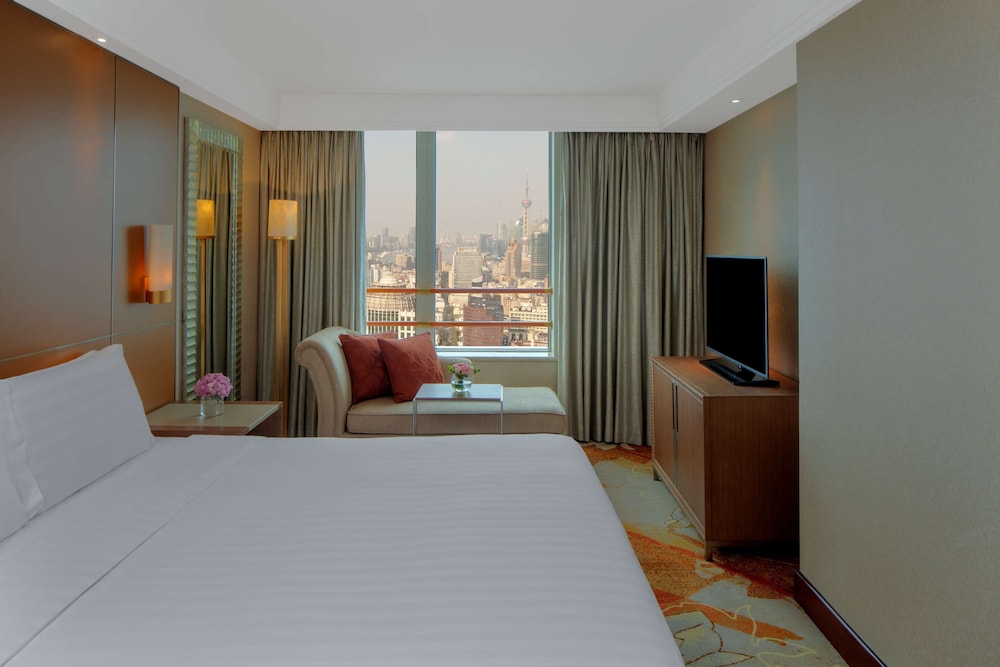Deluxe Suite (Business Class)
