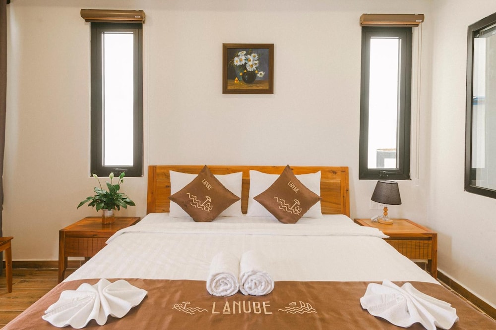 Deluxe Double Room - Photo 12
