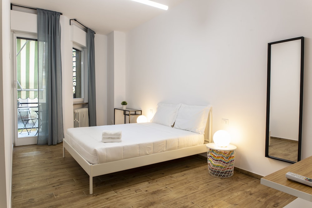 Deluxe Double Room, 1 Queen Bed, Balcony