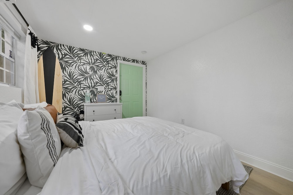 Room, 1 Queen Bed photo 3