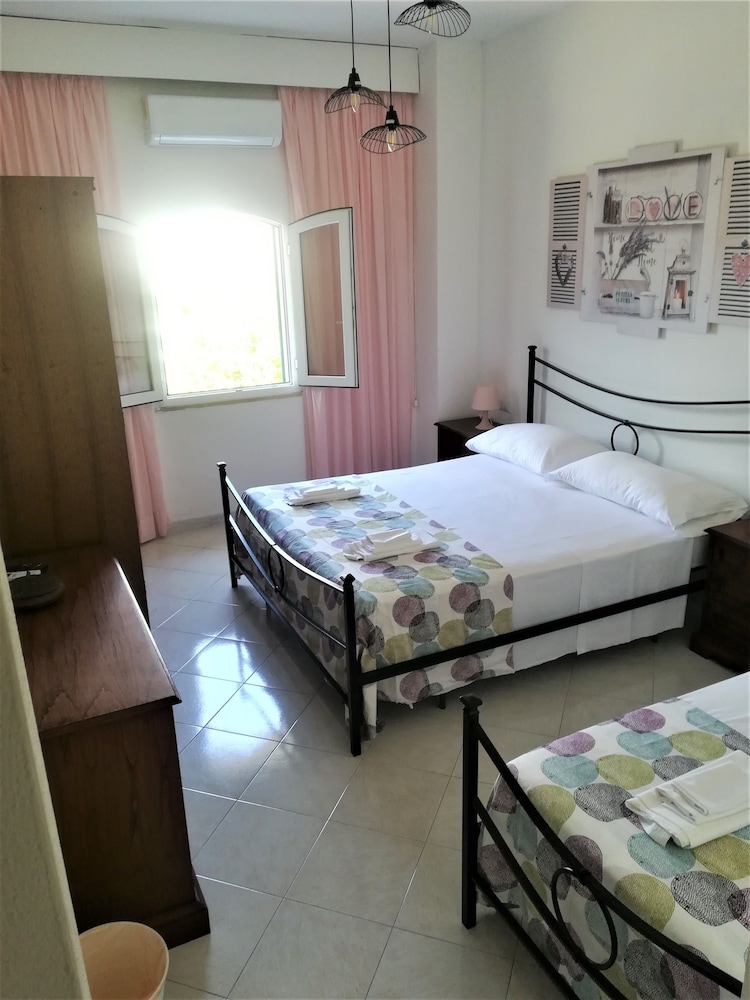 Classic Triple Room, Multiple Beds