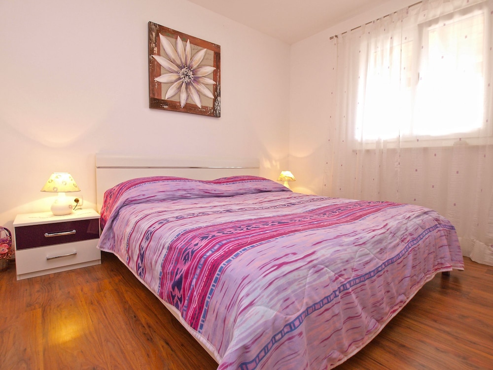 Apartment, 2 Bedrooms (1048/3908)