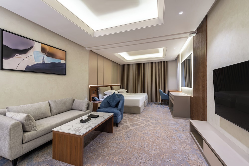 Superior Twin Room, Multiple Beds, City View