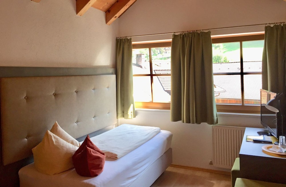 Single Room (ALBERO)