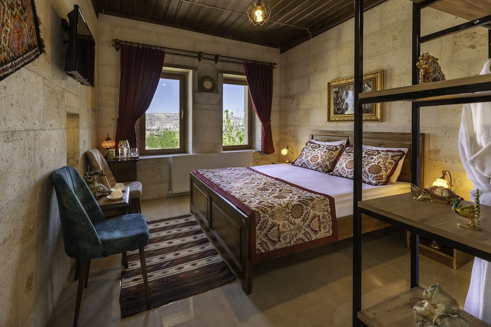 Superior Room, 1 Queen Bed - Photo 2