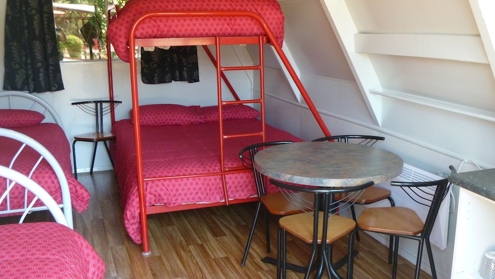 Standard Chalet, Multiple Beds photo 2