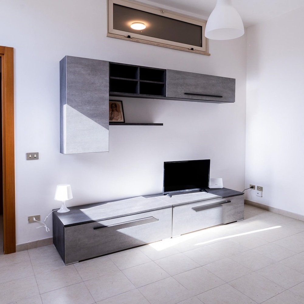 Apartment photo 2
