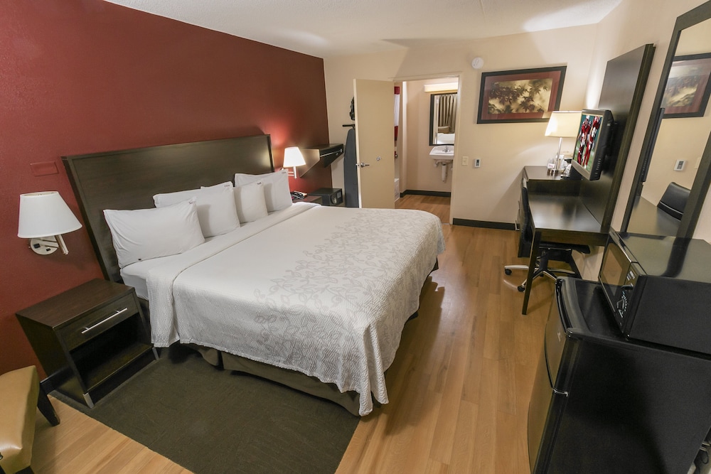 Superior Room, 1 King Bed (Smoke Free) - Photo 4